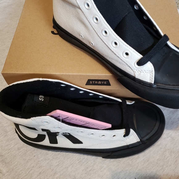 STRAYE - Picture 4 of 6